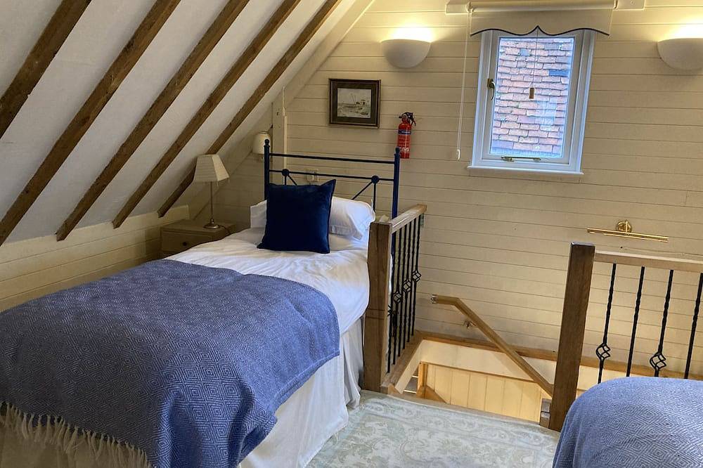 Beautiful period fisherman's cottage in Mersea Island, Colchester
