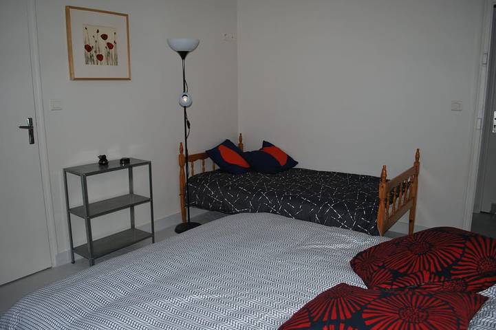 Person gite with 6 bedrooms and bar area ideal for family reunions in Varzy, Nièvre