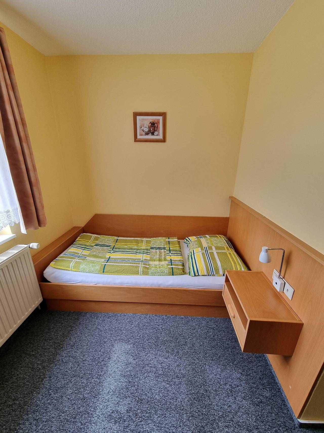 Einzelzimmer, Dusche, Wc in Naumburg, Saale-Unstrut