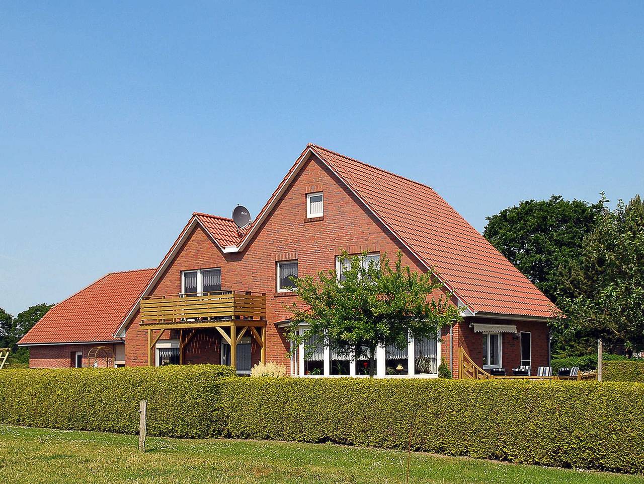 Ganze Ferienwohnung, Haus Katja in Dunum - Ferienwohnung im Haus Katja in Dunum, Nordseeküste