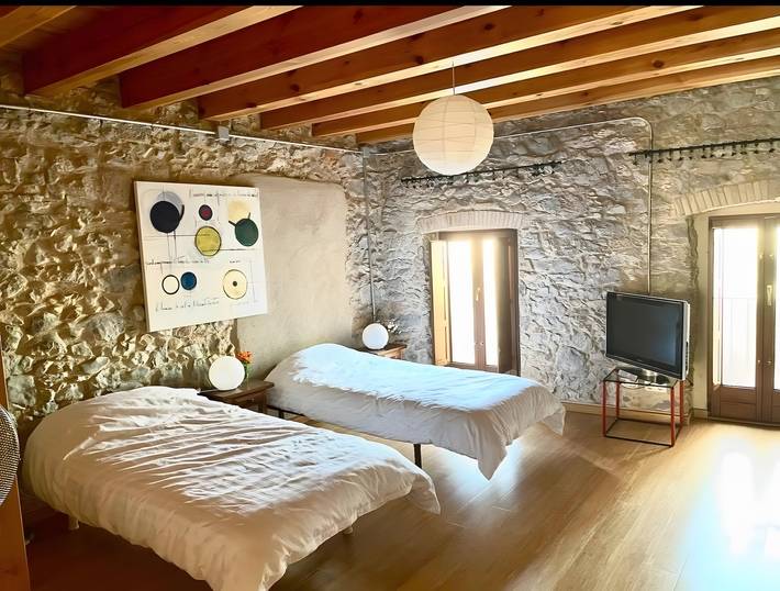 Gîte pour 6 personnes, avec jardin à Bellcaire d'Empordà