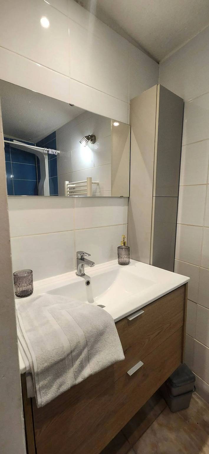 Apartamento entero, Apartamento Maraussan 40 m² con garaje in Maraussan, Costa mediterránea (Francia)