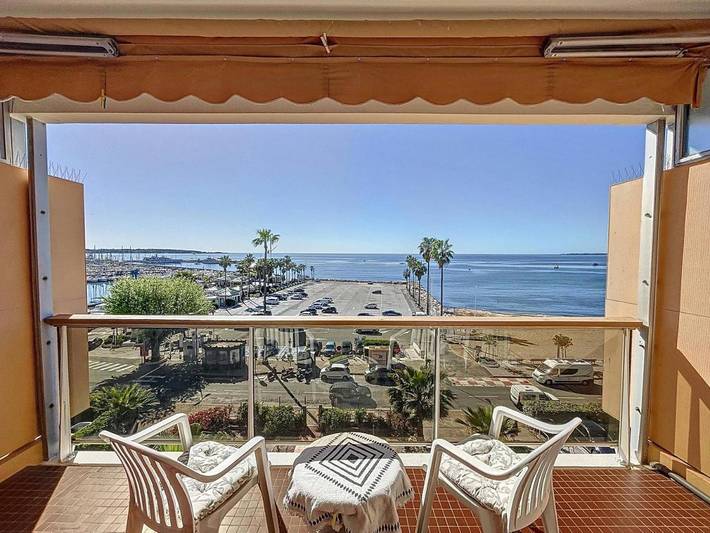 Gîte pour 2 personnes, avec balcon dans Office De Tourisme De Golf Juan