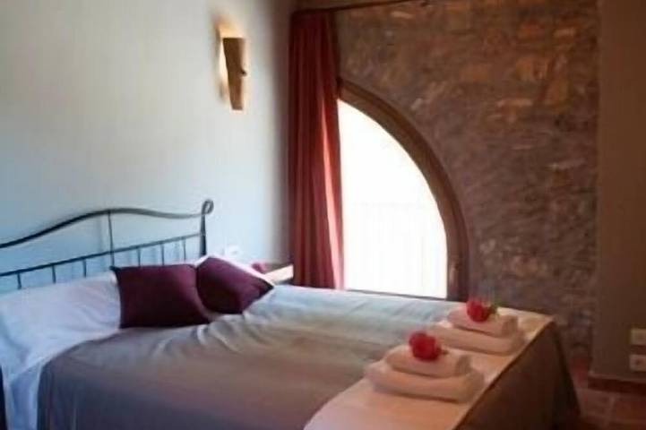 Self catering Mas Serrat de la Teia for 6 people in Sant Joan de les Abadesses, Catalan Pyrenees