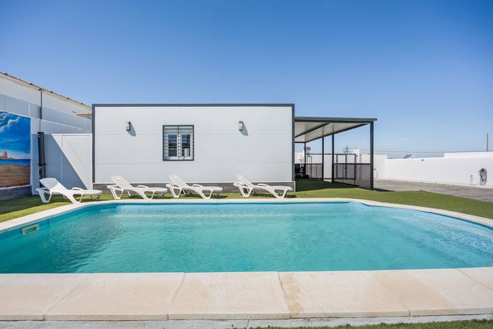 Location de vacances pour 7 personnes, avec jardin, animaux acceptés à Chiclana de la Frontera - 2