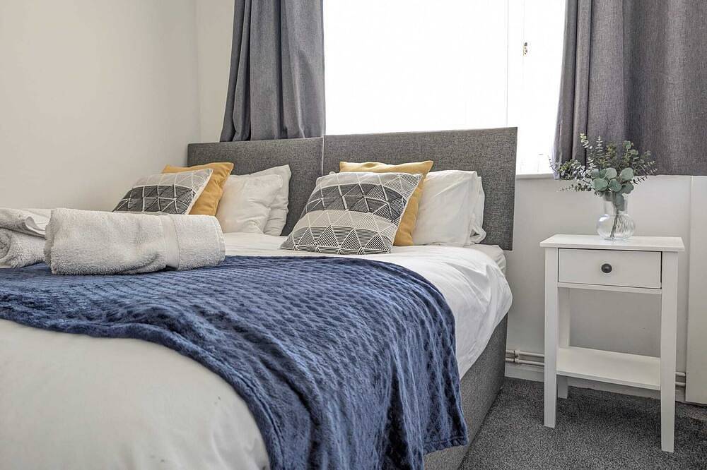 Entire apartment, Cosy Apt-Workers-Families-Kitchen-Parking-Fast Wifi, Self Check-in in South Yorkshire