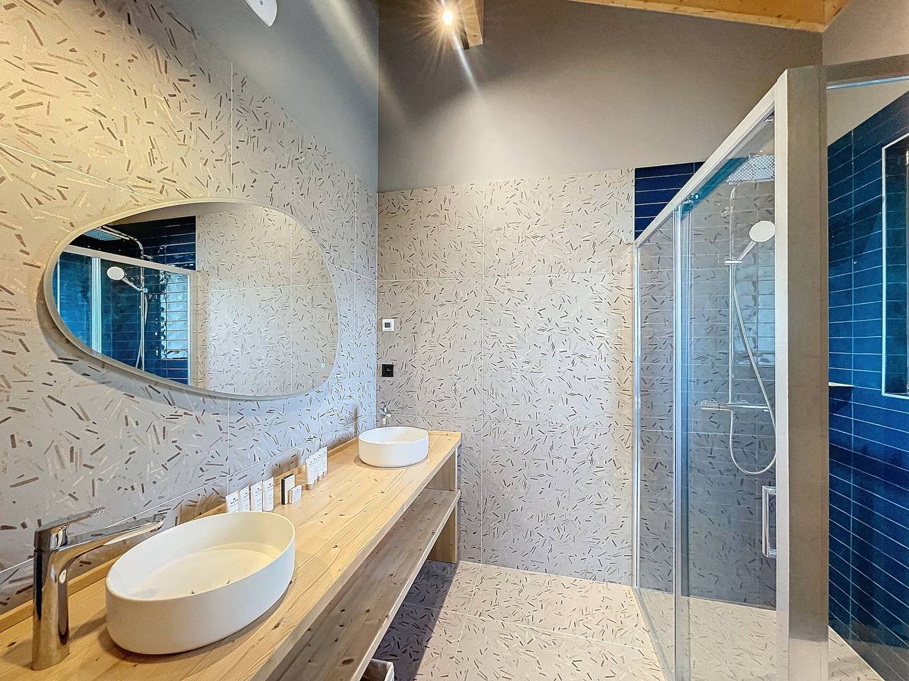 New chalet in Montriond - 4 bedrooms, mountain charm and modernity in Montriond, Les Portes du Soleil