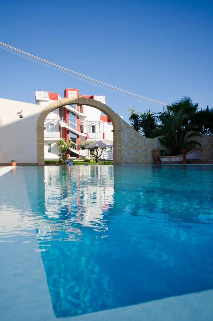 Hôtel pour 5 personnes, avec piscine ainsi que jardin et vue, animaux acceptés