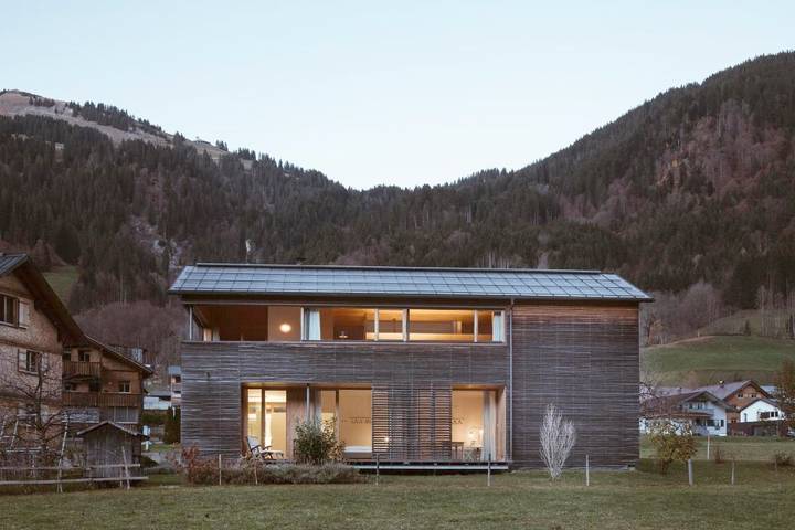 Ferienhaus für 8 Personen, mit Garten und Ausblick in Schoppernau - 2