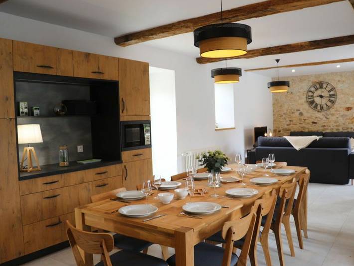 Gîte pour 10 personnes, avec terrasse et piscine à Les Herbiers - 4