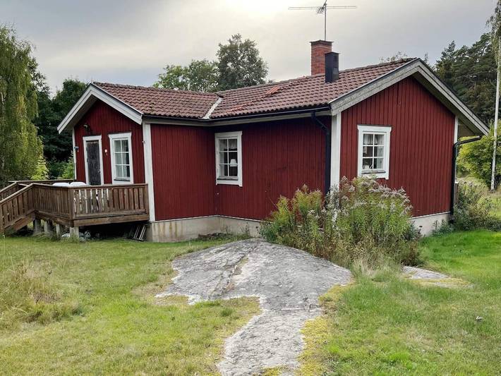 Ferienhaus für 4 Personen, mit Terrasse und Garten in Mittelschweden