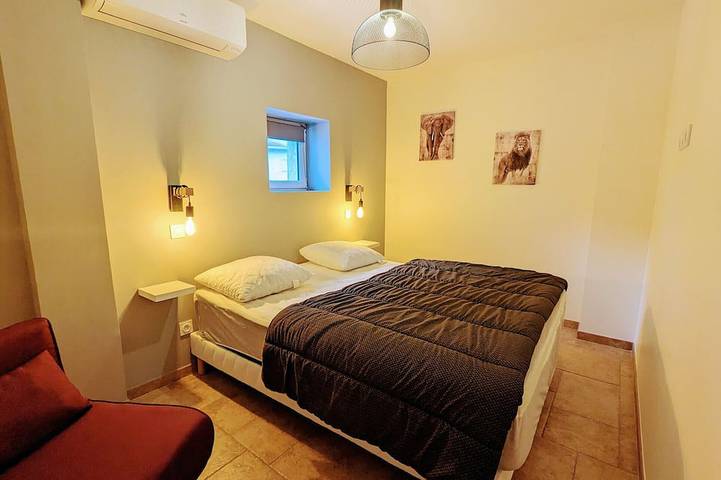 Gîtes de charme avec jacuzzi, piscine chauffée, et activités familiales près du Zoo de Beauval et des Châteaux in Faverolles, Vallée de la Loire