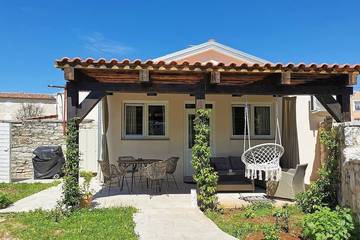 Gîte pour 3 personnes, avec balcon et jardin à Bale (Croatie)