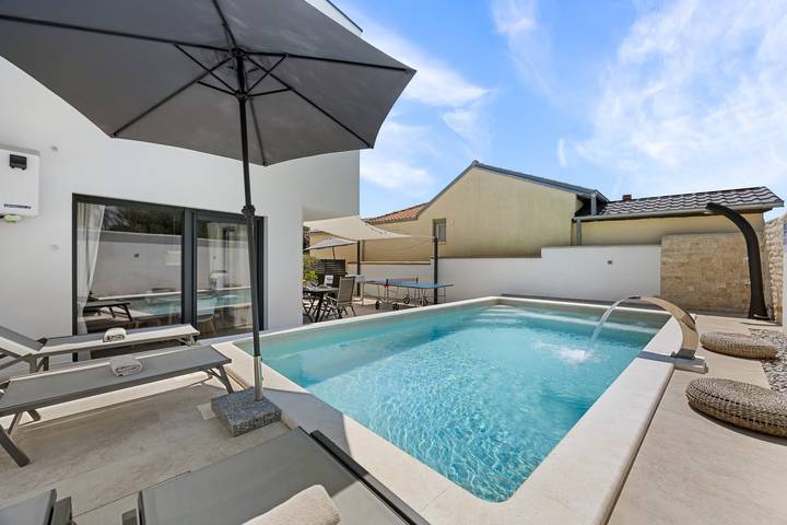 Villa pour 10 personnes, avec Terrasse et Piscine à Barbariga - 2