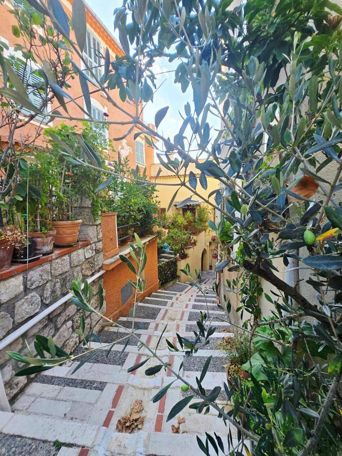 Gîte pour 2 personnes, avec terrasse à Aspremont - 3