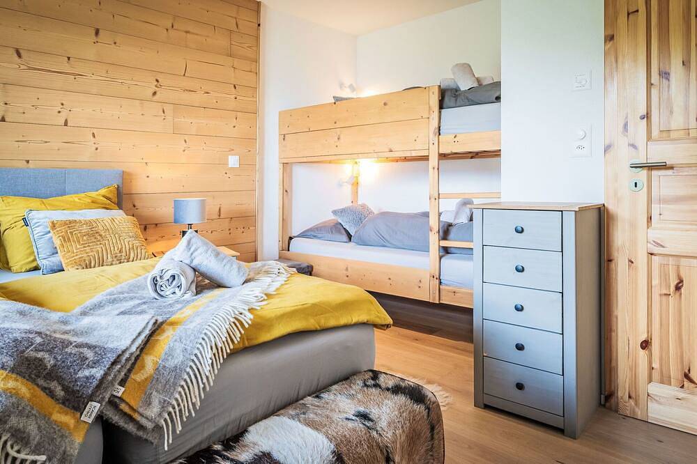 Wunderbares alleinstehendes Ferienhaus mit  W-Lan, Tv, Terrasse, Haustiere erlaubt und Panoramablick in Ovronnaz, Chamoson