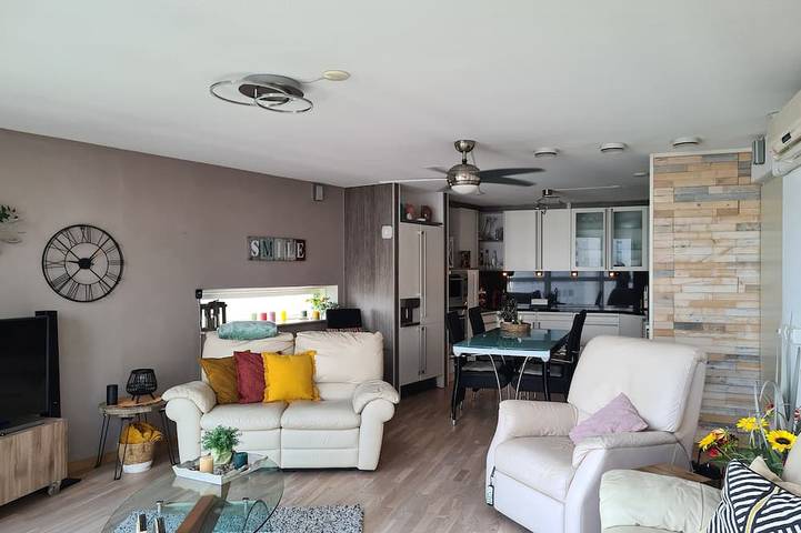 Vacation rental for 6 people, with hot tub in Rotterdam