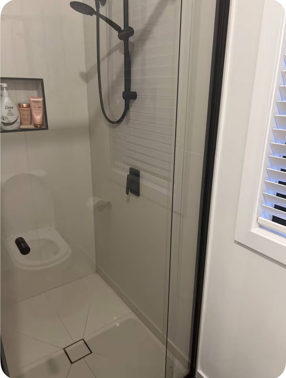 Relájese en esta casa de 5 habitaciones con 3 baños en suite en Bonnie Brook in Victoria