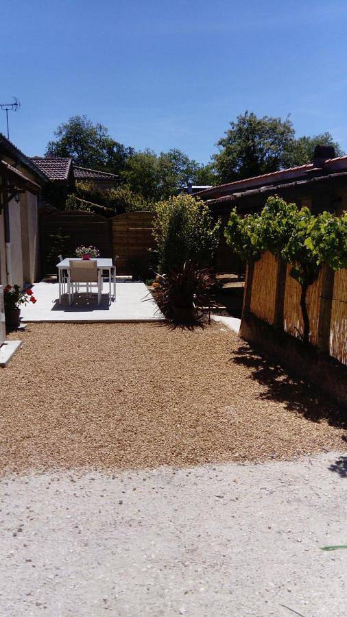 Location de vacances pour 2 personnes, avec vue et jardin, animaux acceptés à Talais - 3