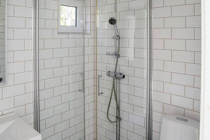 1 bedroom beautiful home in Brottby in Vallentuna, Schwedische Ostsee