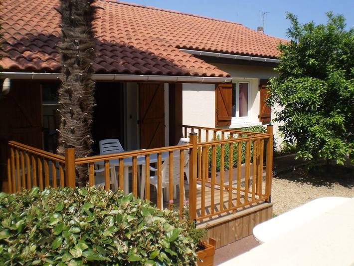 Gîte pour 4 personnes, avec terrasse et jardin