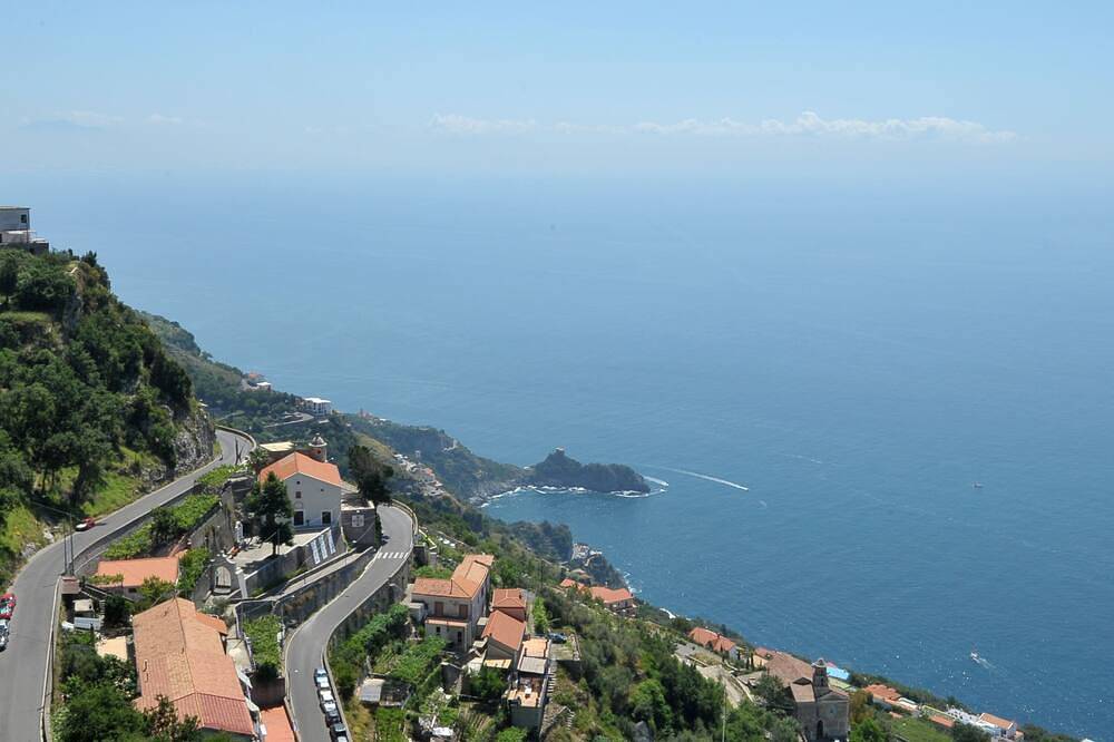 Entire apartment, Apartment with breathtaking view in San Michele (Salerno), Amalfi Coast
