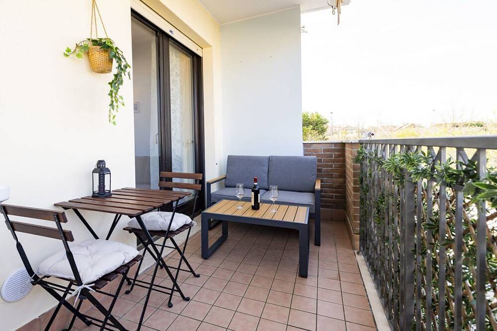 Apartamento entero, Guesthost - Cozy Flat 700mt from the Sea + Parking in Francavilla al Mare, Provincia de Chieti