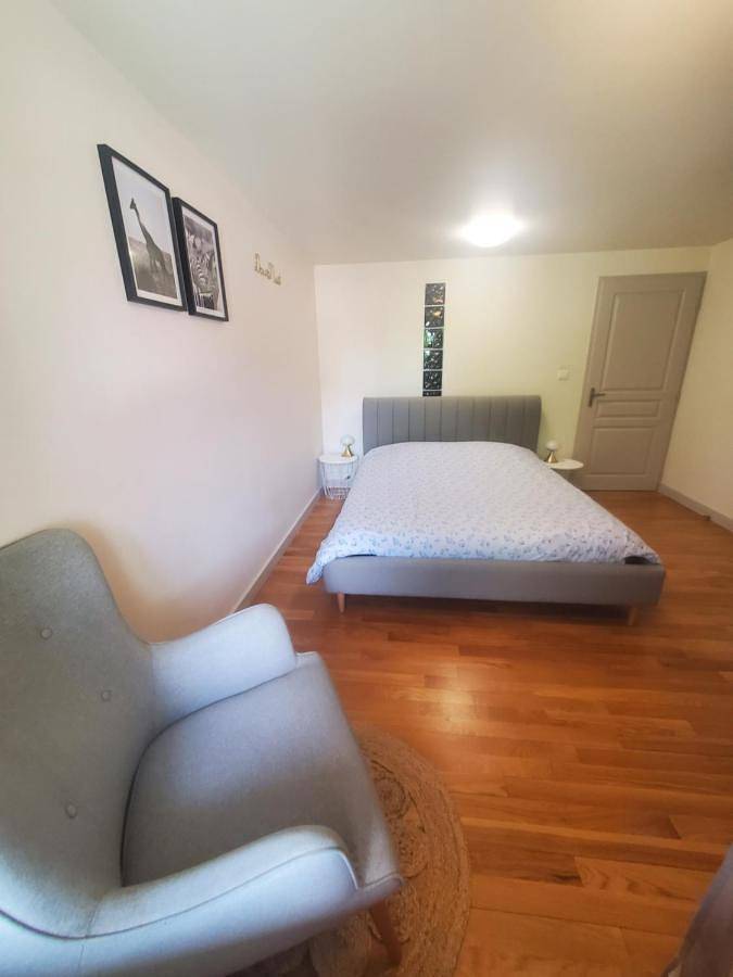 Gîte pour 8 personnes, avec vue sur le lac ainsi que vue et balcon, animaux acceptés à Malbuisson - 4