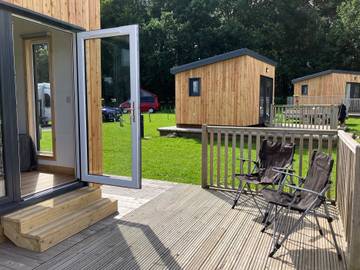 Hut for 3 People in Sherwood Forest, Nottinghamshire, Photo 2