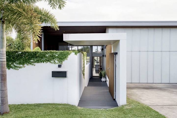 Holiday home for 6 people, with balcony and garden in Noosa