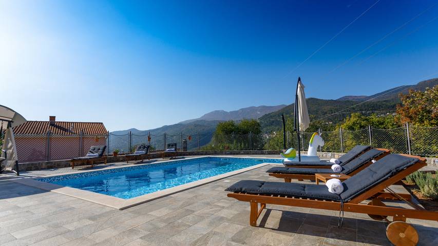 Villa pour 11 personnes, avec jacuzzi ainsi que jardin et terrasse dans Grad Opatija - 3