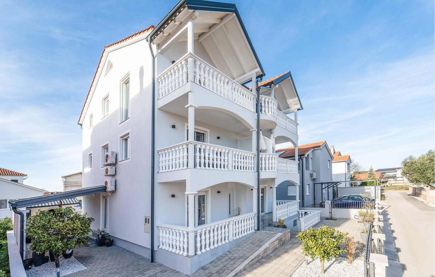 Appartement de vacances entier, Appartement confortable avec terrasse et Wi-Fi, à 1 km de la plage ! in Biograd na Moru, Région de Zadar