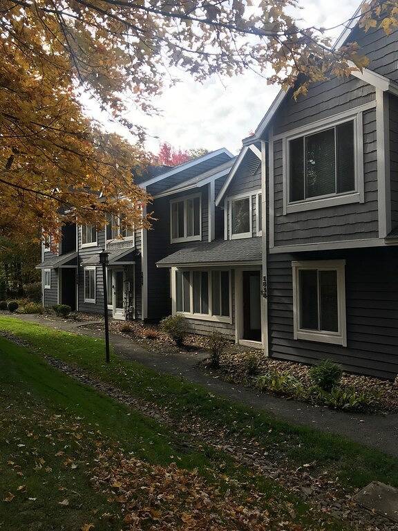 1838 Eagles Ridge Terrace-Mountaintop, 3 Br, schöne Th-Golf / Ski-Wifi, Kabel in Hidden Valley, Pennsylvania