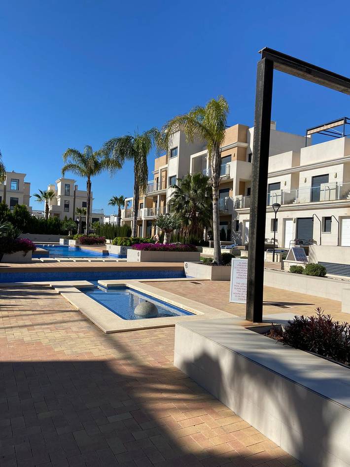 Ferienwohnung für 4 Personen, mit Balkon und Terrasse sowie Kinderpool in Orihuela Costa