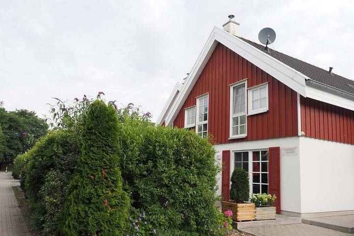 Ferienhaus für 6 Personen, mit Sauna und Whirlpool sowie Garten und Terrasse in Greetsiel