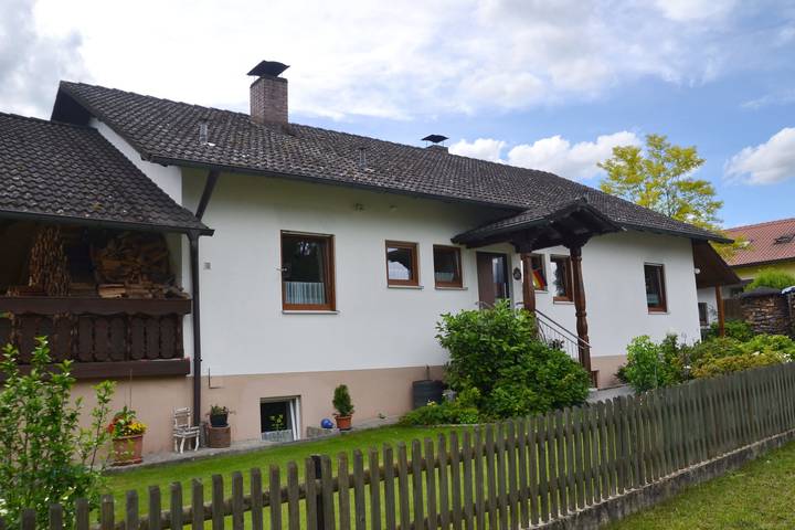 Ferienwohnung für 5 Personen, mit Balkon/Terrasse und Terrasse in Regenstauf