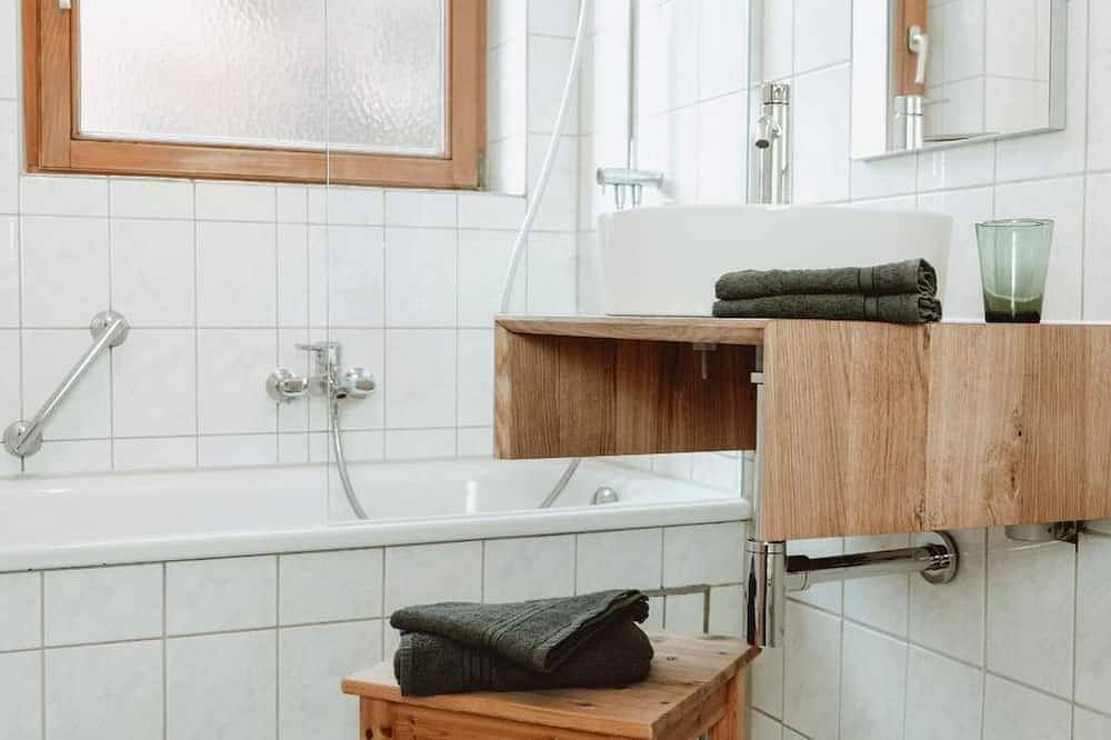 Ganze Wohnung, Ferienwohnung Dobi - Ferienwohnung in Oberammergau, Bayerische Alpen