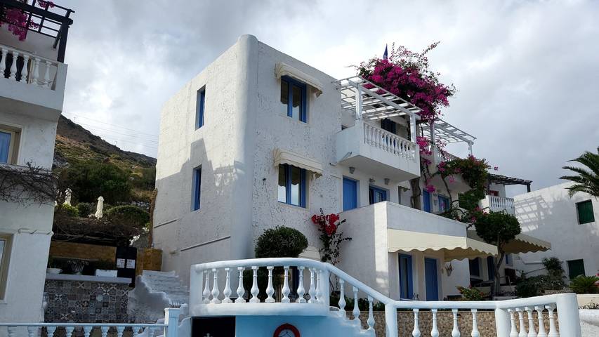 Vakantiewoning voor 4 personen, with uitzicht op zee and uitzicht as well as tuin in Koutouloufari