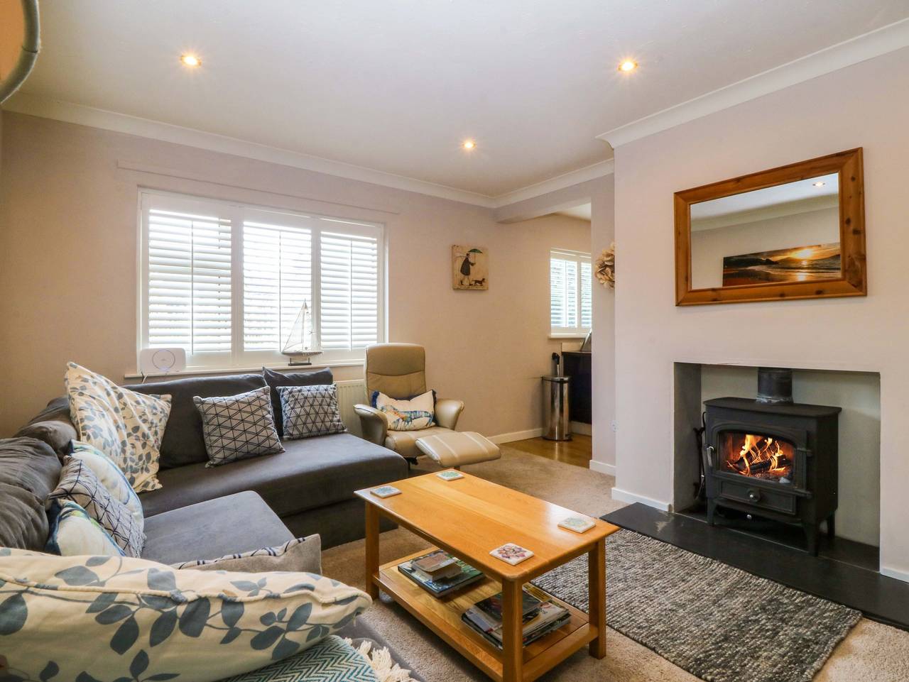 5 Ger Afon in Llanbedrog, Gwynedd