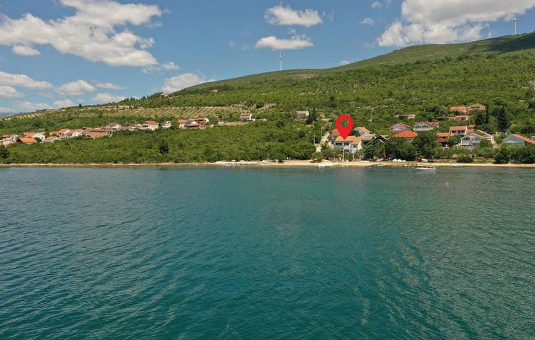 Ganze Ferienwohnung, Gemütliche Ferienwohnung mit Terrasse, WLAN und Parkplatz in der Nähe von Donji Karin in Donji Karin, Zadar
