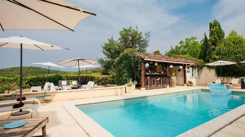 Maison de vacances pour 7 personnes, avec terrasse et piscine, animaux acceptés