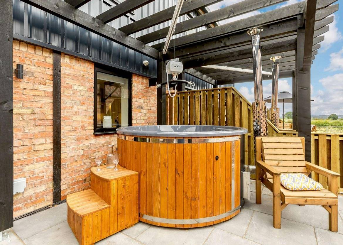 Fully Accessible-Disabled Adapted-Hot Tub-Pets in Warwickshire