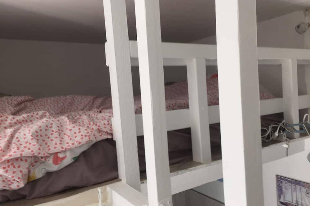 Entire apartment, La belle église 3 center ville 200 metres from the beach in Ault, Abbeville region