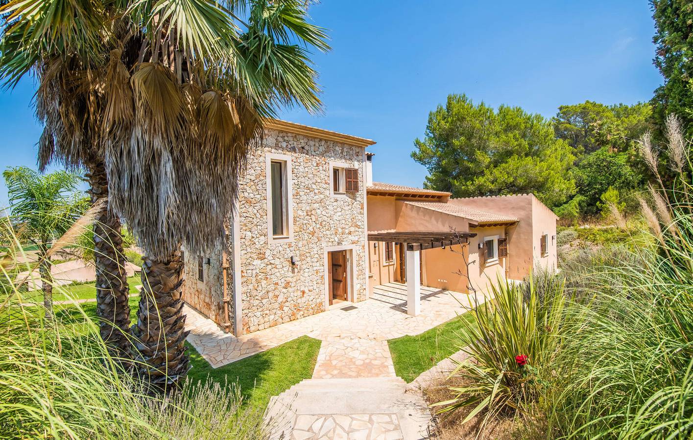 Retraite au bord de la mer avec terrasse, cuisine, piscine et vues in Manacor, Majorque de l'Est