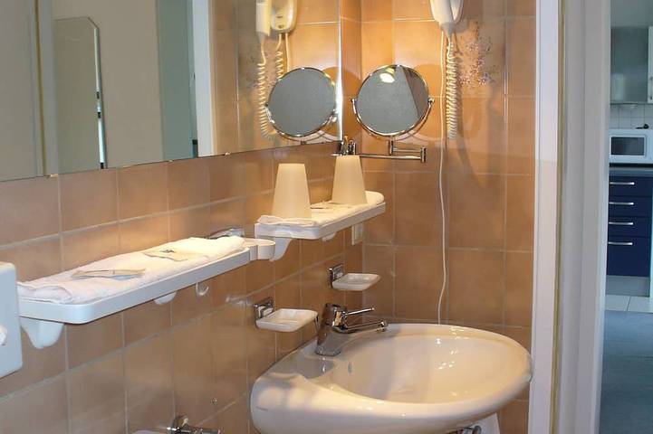 Ferienwohnung für 4 Personen, mit Garten und Sauna sowie Balkon in Bad Waldsee - 3