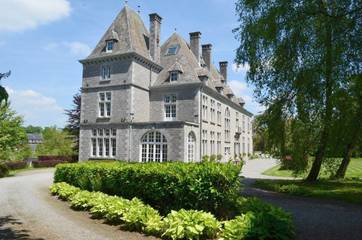 Gîte pour 6 personnes, avec jardin et vue, animaux acceptés à Yvoir