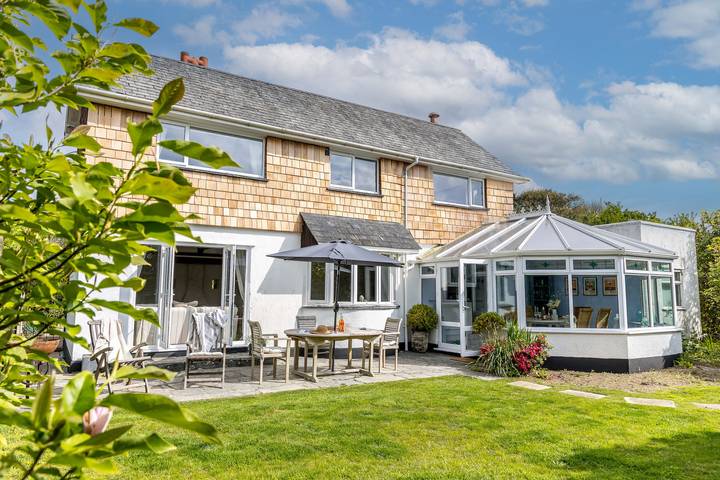 Holiday rental for 5 people, with Terrace and Garden in Charlestown