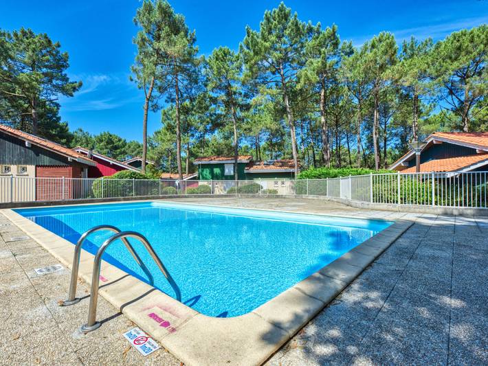 Location de vacances pour 6 personnes, avec terrasse dans Golf de la Méjanne - 2