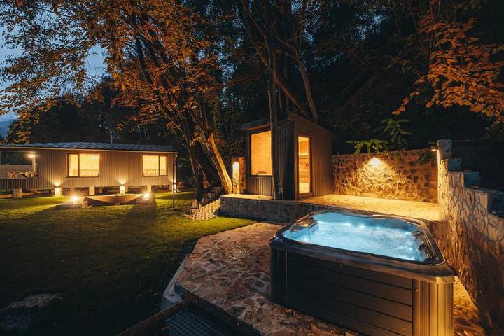 Domek letniskowy dla 4 osób, z sauna i widok oraz ogród w Karpaty (Rumunia)