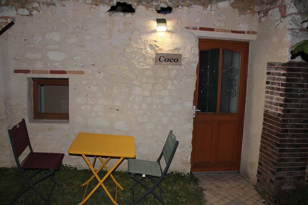 Chambre Coco in Bellechaume, Auxerre region